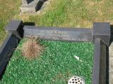 image of grave number 932471